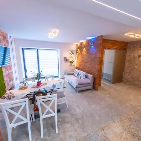 Huzar * クリニツァ・ズドルイ